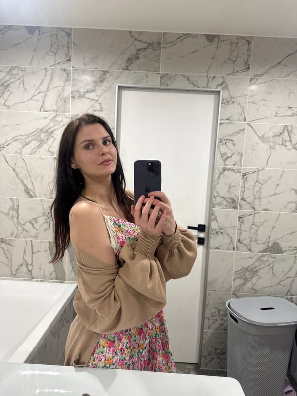 Lazy afternoon in Novoselye: selfies, home life, and the neighborhood