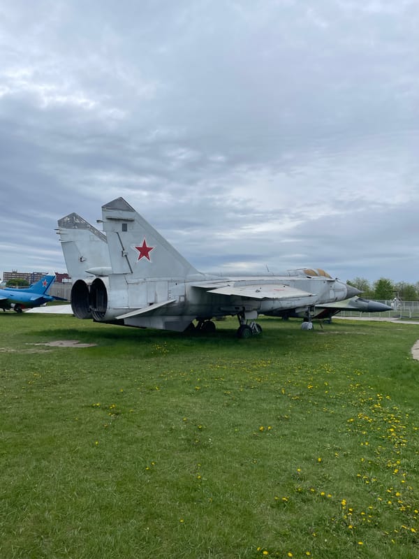 MiG-29 fighter jet displayed at Tolyatti memorial site