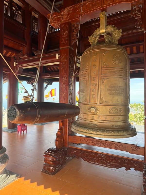 Buddhist temple scenes documented in Nam Nha Trang Ward
