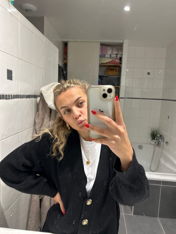Woman takes bathroom selfies in Veauchette, France home