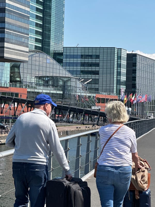 Weekend morning scenes documented across central Amsterdam