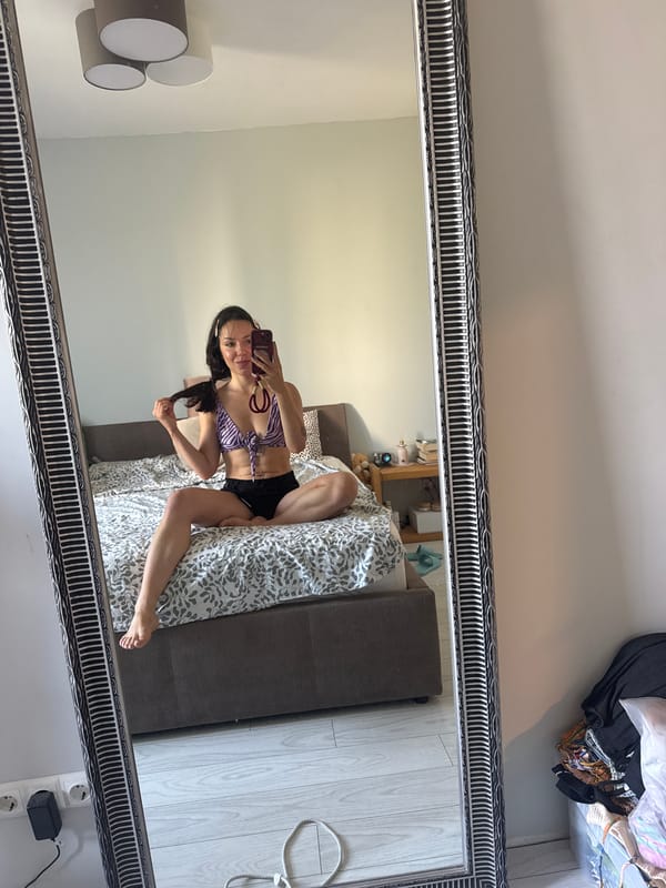 Getting-ready mirror selfies in Burgas, same outfit, multiple rooms