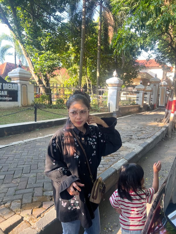Morning hangout at a Purwodadi park, selfies and green space