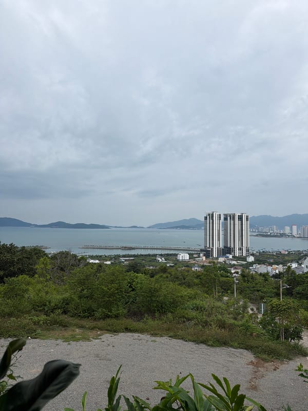 Morning scenes documented across Nha Trang's urban coastal district