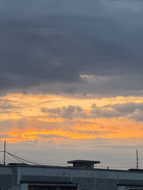 Ordinary afternoon moments captured across Kazan neighborhoods
