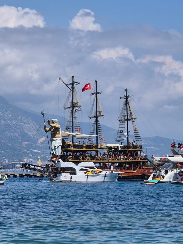 Mediterranean harbor activity documented in Alanya, Turkey