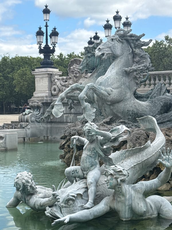 Witness documents Monument aux Girondins fountain sculptures in Bordeaux