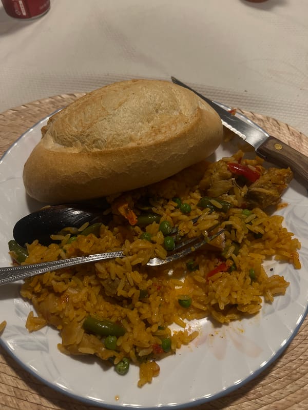 Paella dishes documented by witnesses in Mexico City