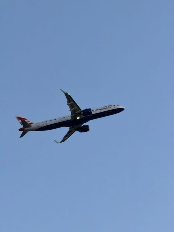 London evening captures: British Airways flight and illuminated cabin