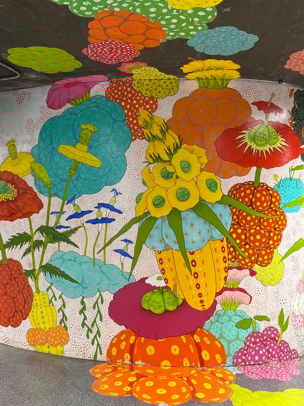 Afternoon stroll through Barcelona captures street life, pastries, art