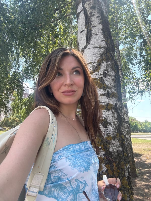 A summer morning in Kryvyi Rih: trees, selfies, and café signs