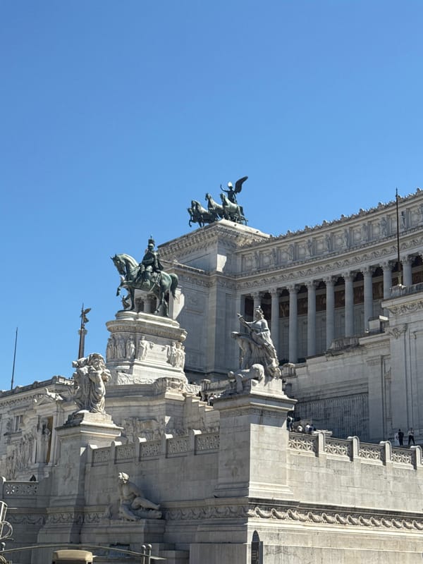 Italian flags wave at Rome's Altar of Fatherland monument