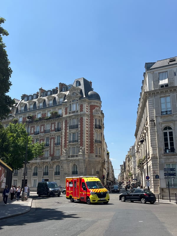 Sunny morning stroll through Paris's Left Bank streets