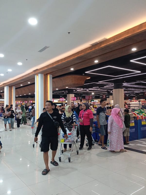Morning shopping routines documented at Sun City Mall Madiun