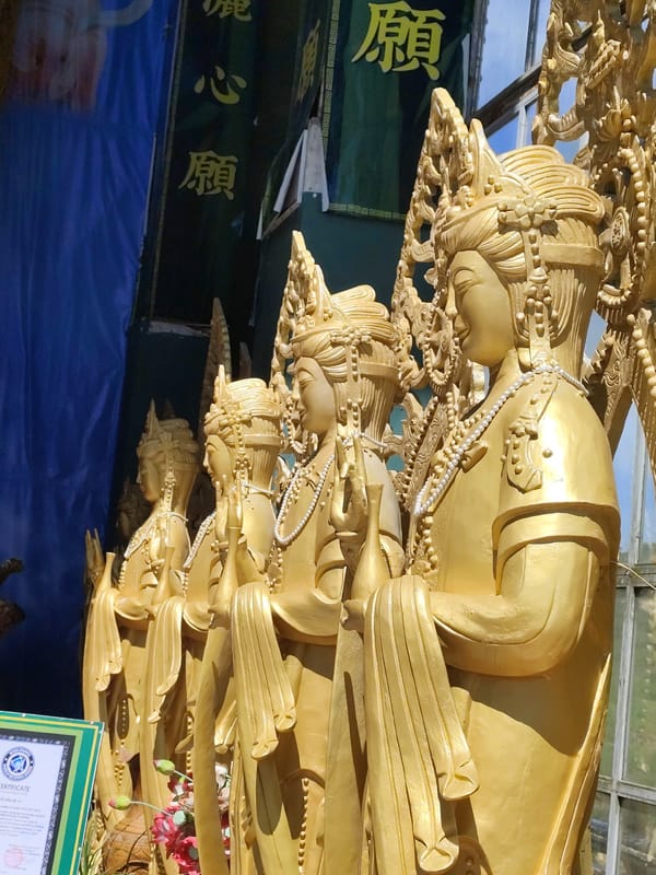 Temple visit and street scenes in Xuân Thành, Vietnam