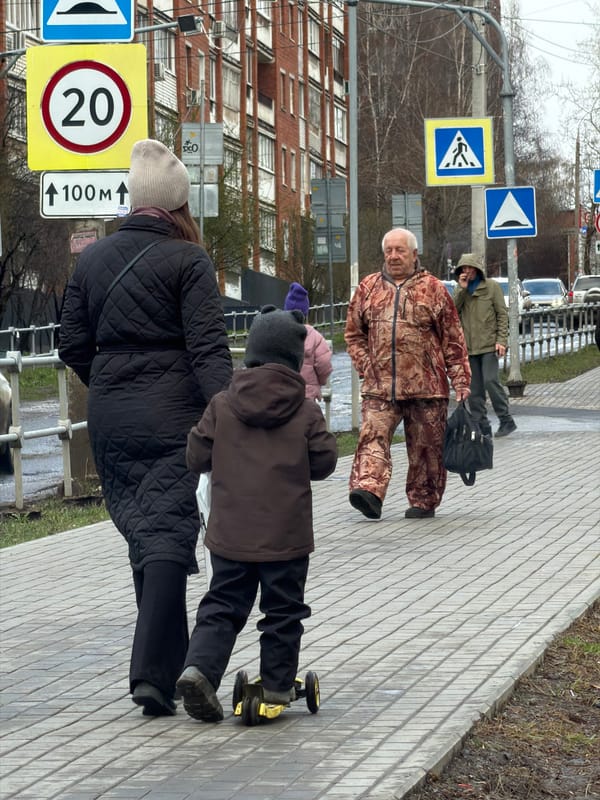 Daily life documented in Izhevsk during overcast spring afternoon