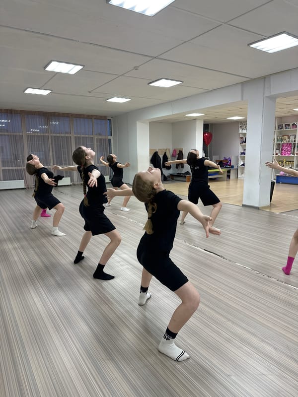 Dance class in session at Votkinsk studio