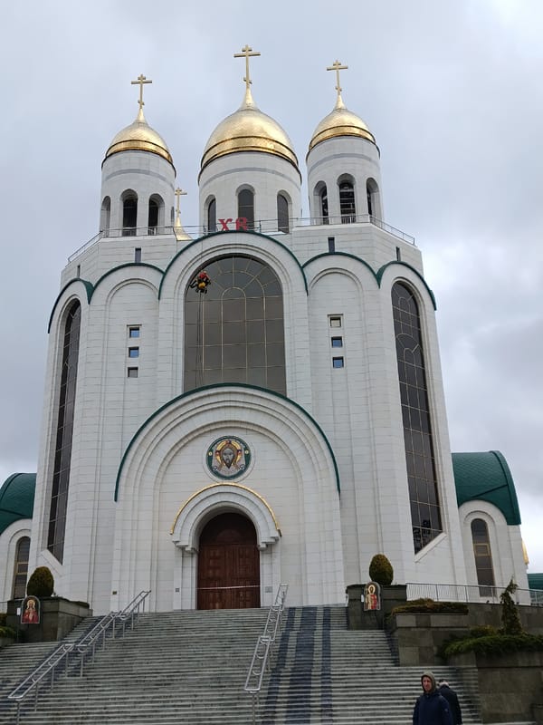 Morning documentation of Kaliningrad landmarks and street scenes