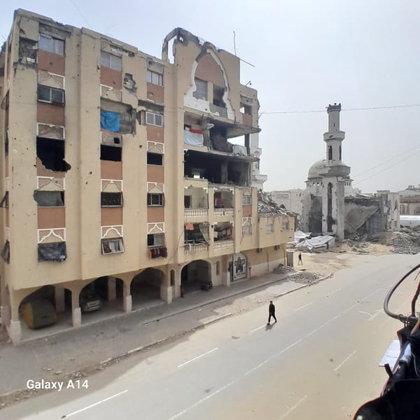 Refugee camps and damaged buildings documented in Khan Yunis