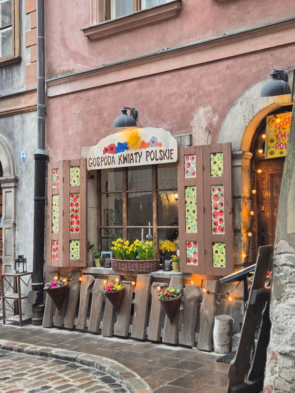 Warsaw flower shop facade captured by witnesses Tuesday afternoon