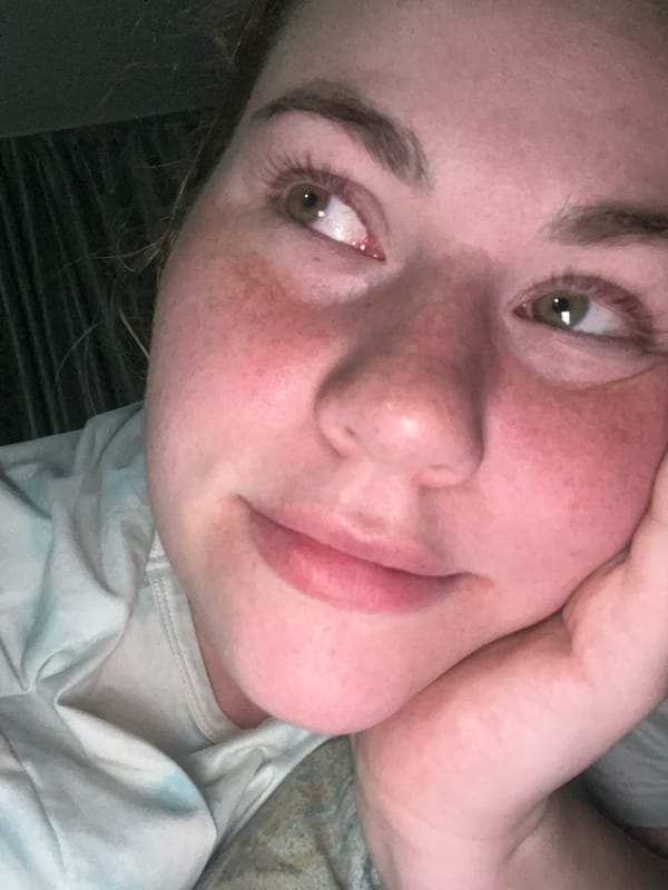 Woman documents daily routine through selfies in Chaikovsky, Russia