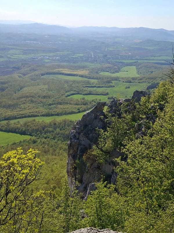 Hiker documents scenic trail walk through Bulgarian countryside