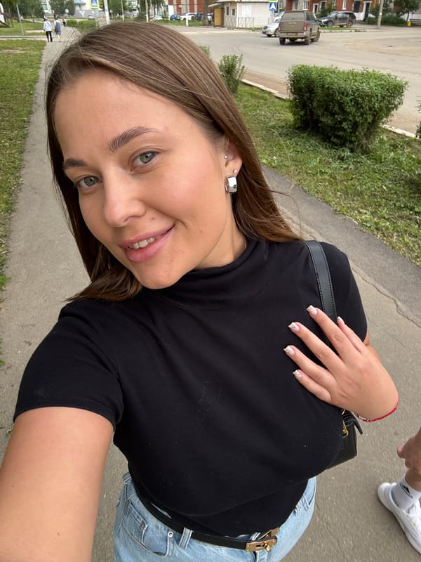 Afternoon portraits and street scenes in Chernushka, Russia