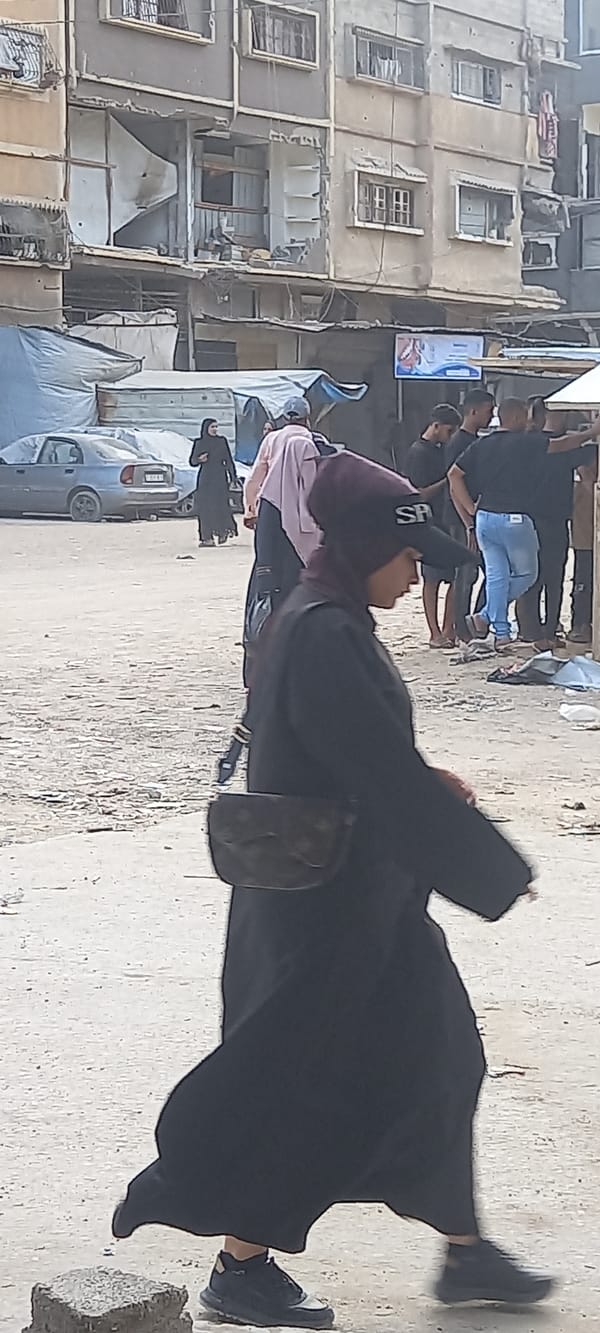 Daily life documented in Khan Yunis streets during afternoon hours