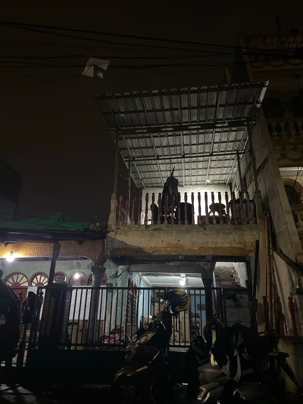 Witness documents weathered buildings, metal structures in North Jakarta
