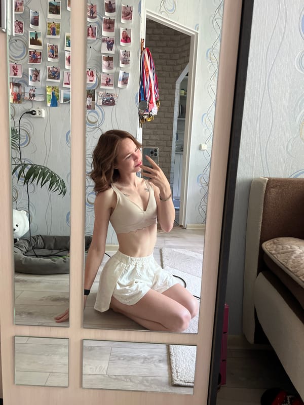 Morning selfie session documented in Chaikovsky, Russia