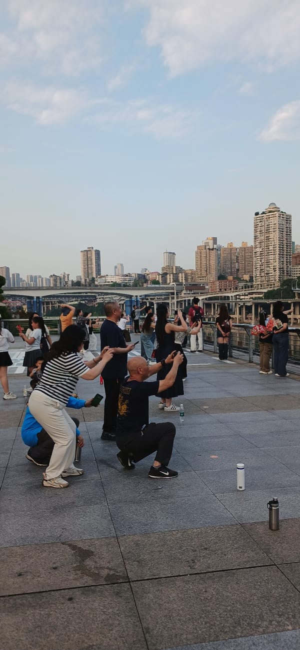 Morning sightseeing activity observed on Chongqing district bridges and walkways