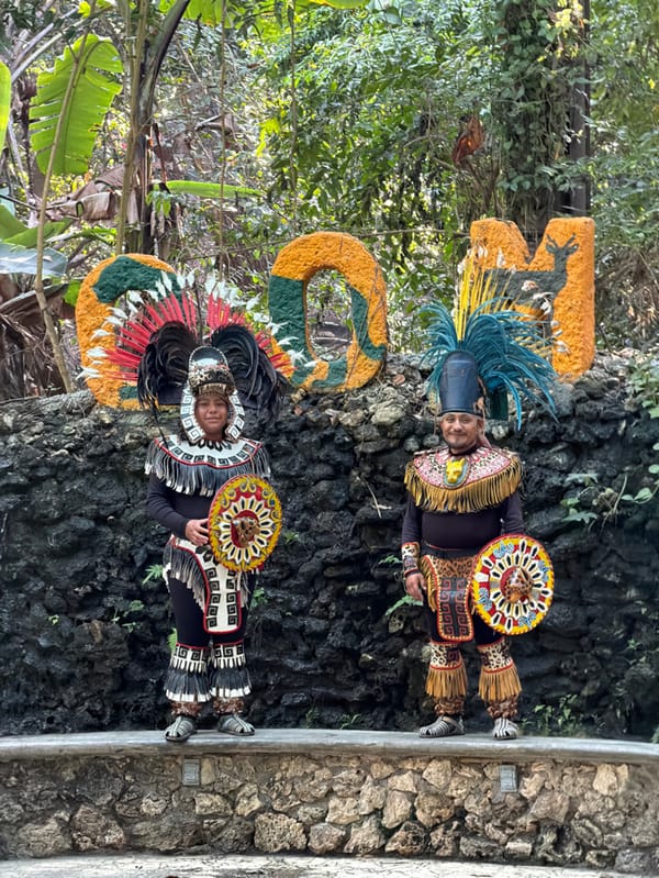 Cultural park scenes documented in Tuxtla Gutiérrez featuring wildlife, tradition