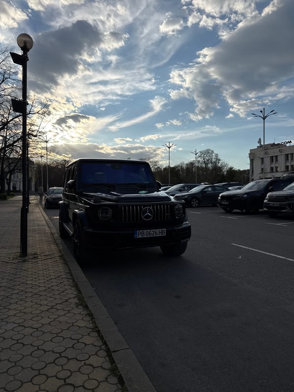 Luxury SUV draws attention, selfies in downtown Plovdiv