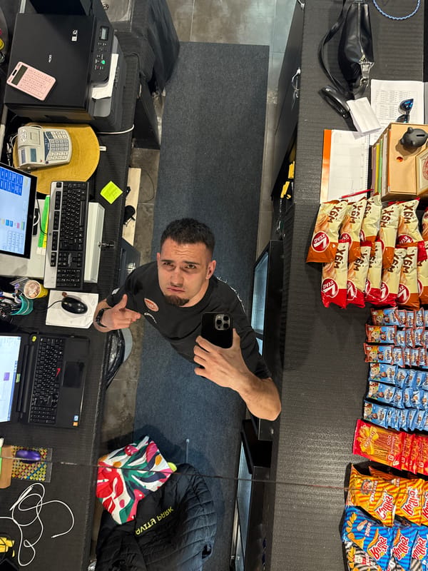 Man takes selfies in Shumen convenience store