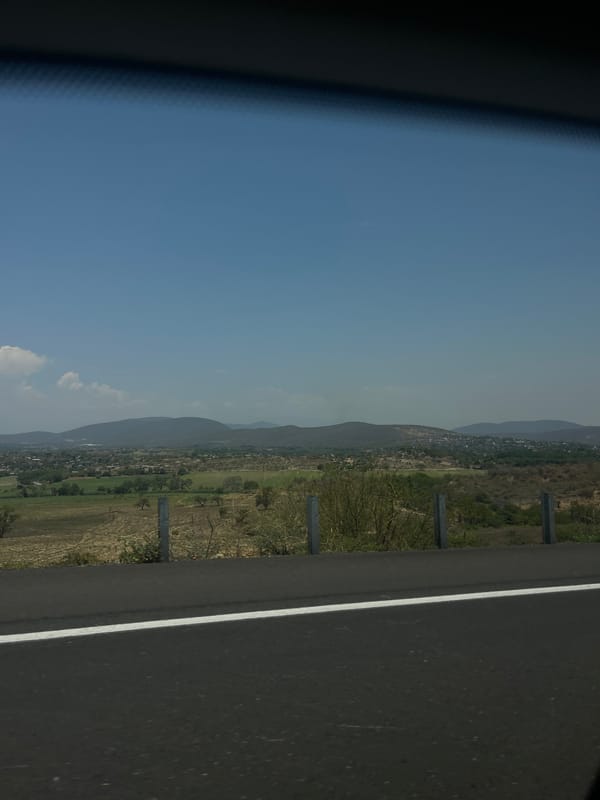 Vehicle travel documented near Tlaquiltenango, Mexico