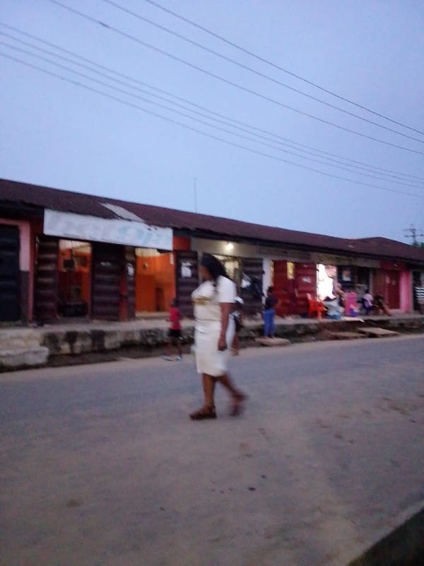 Evening street life documented in Aba, Nigeria