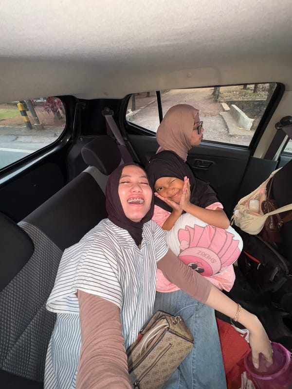 Car ride selfies and candid moments in Klatakan, Indonesia