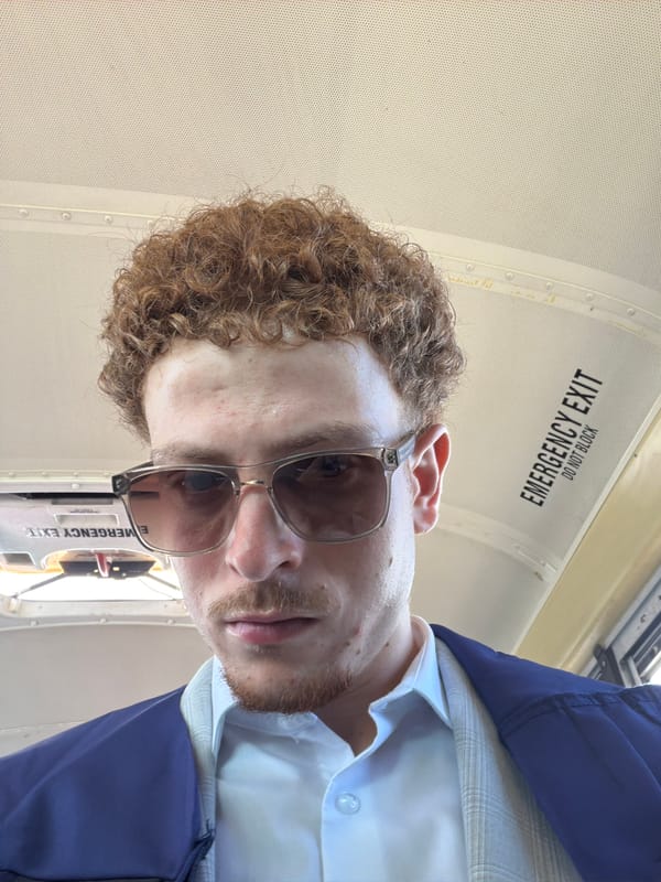 Well-dressed man spotted on NYC public transit