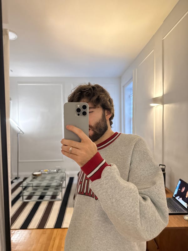 Montreal resident captures mirror selfie in casual indoor setting