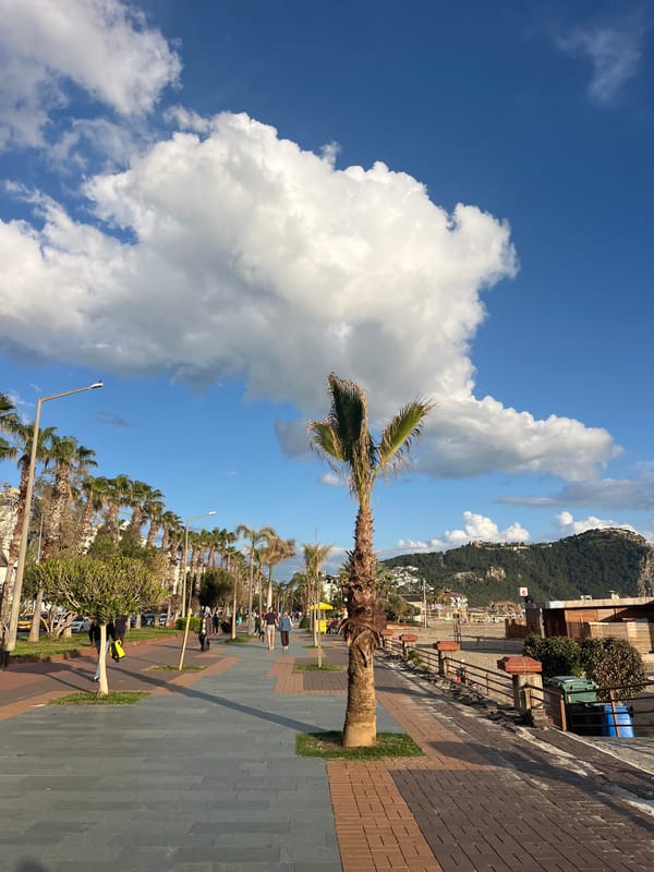 Sunny afternoon documented along Alanya's beachfront promenade in Turkey