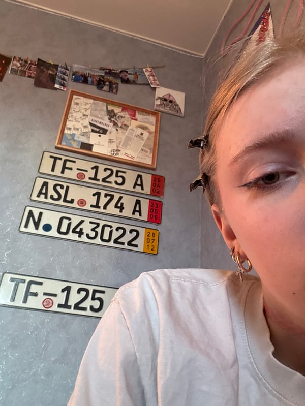 Domestic life documented in Saint Petersburg apartment