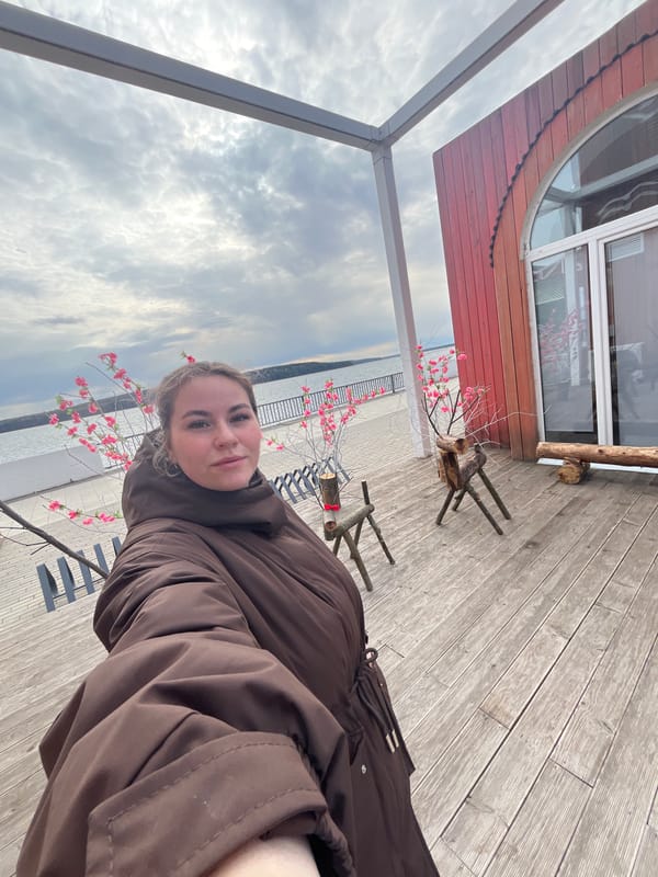 Morning scenes from Chaikovsky: climbing, selfies, and quiet moments