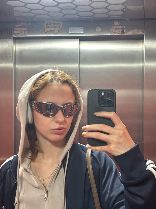 Woman takes morning selfies in Novi Sad elevator