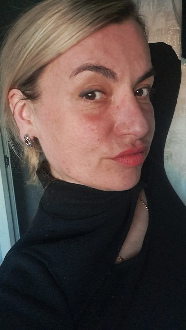 Woman photographed in portrait shot in Russian town