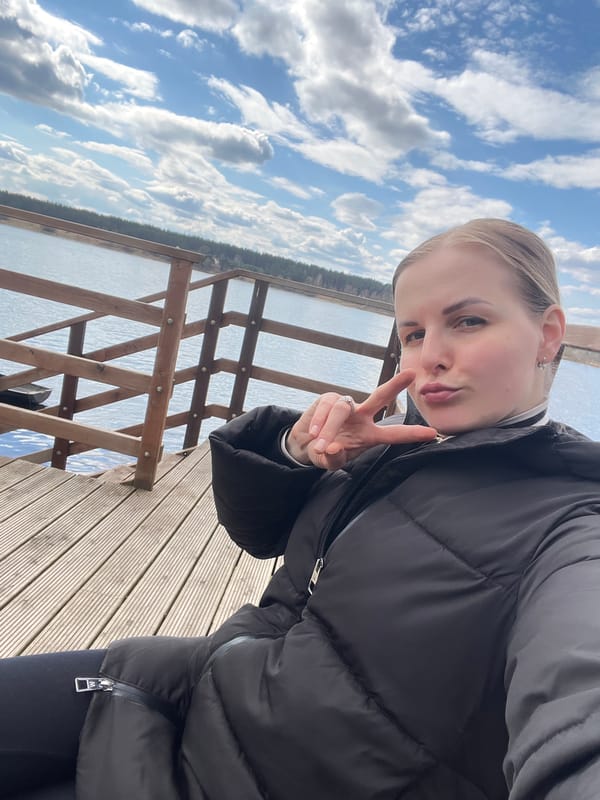 Spring morning moments captured along Riga waterfront