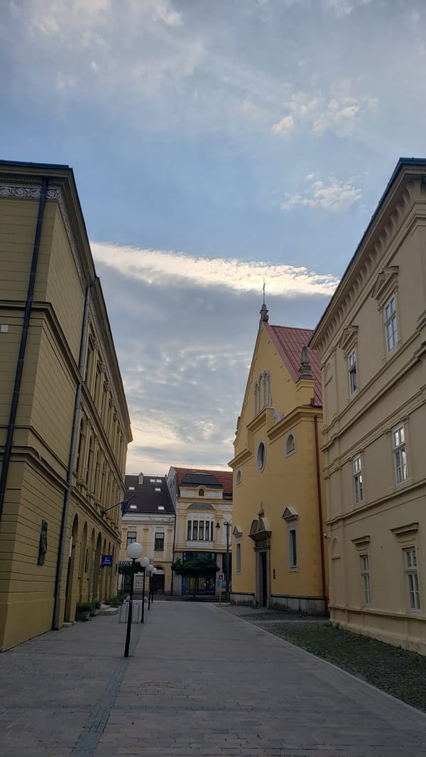 Street-level tour through Prešov's historic center