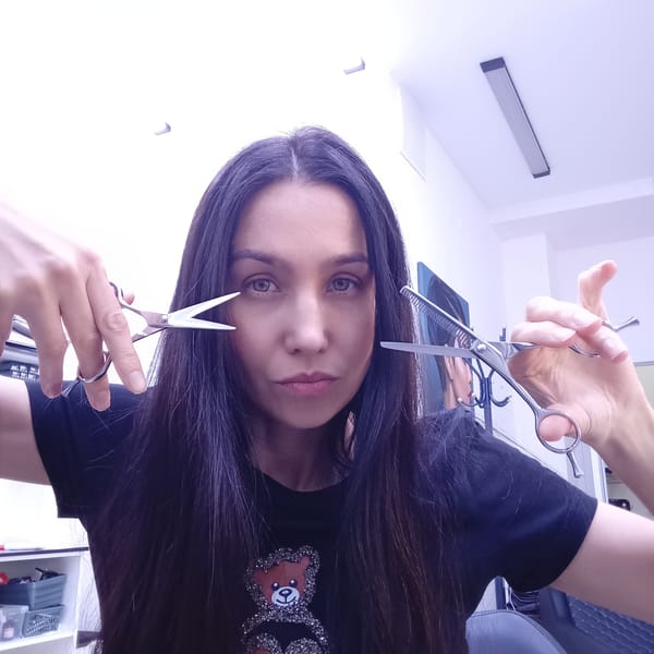 Woman with styling tools spotted at Izhevsk hair salon