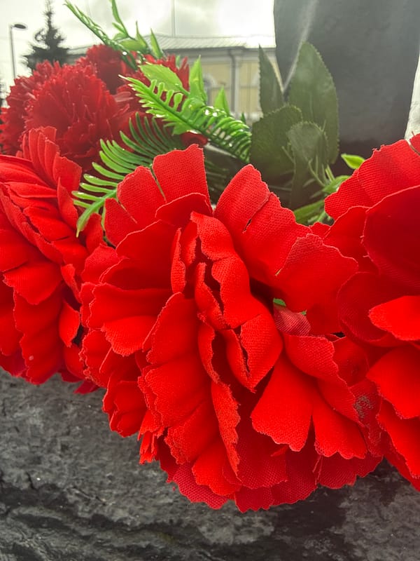 Artificial red flower arrangement observed in Dmitrov, Russia
