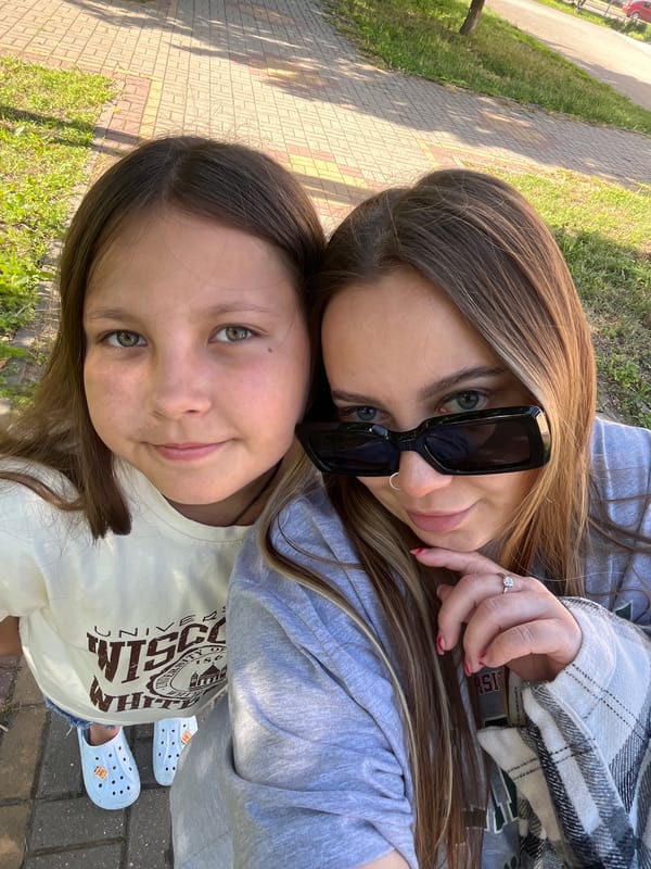 Afternoon memories captured in Novopokrovskaya: portraits, gardens, pets