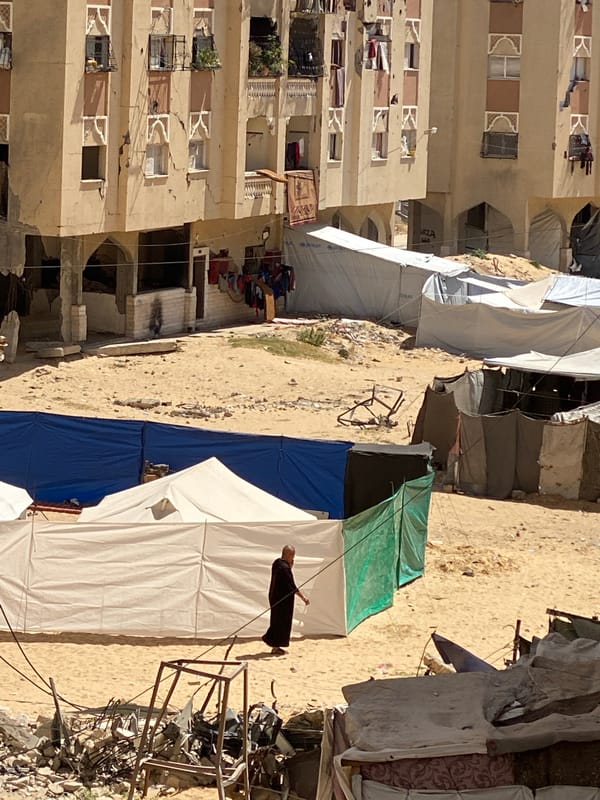 Daily life documented amid damaged buildings in Khan Yunis